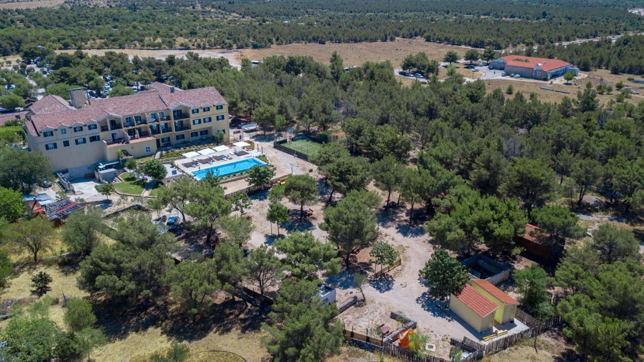 Camping Vrata Krke Hotel Lozovac Exterior photo